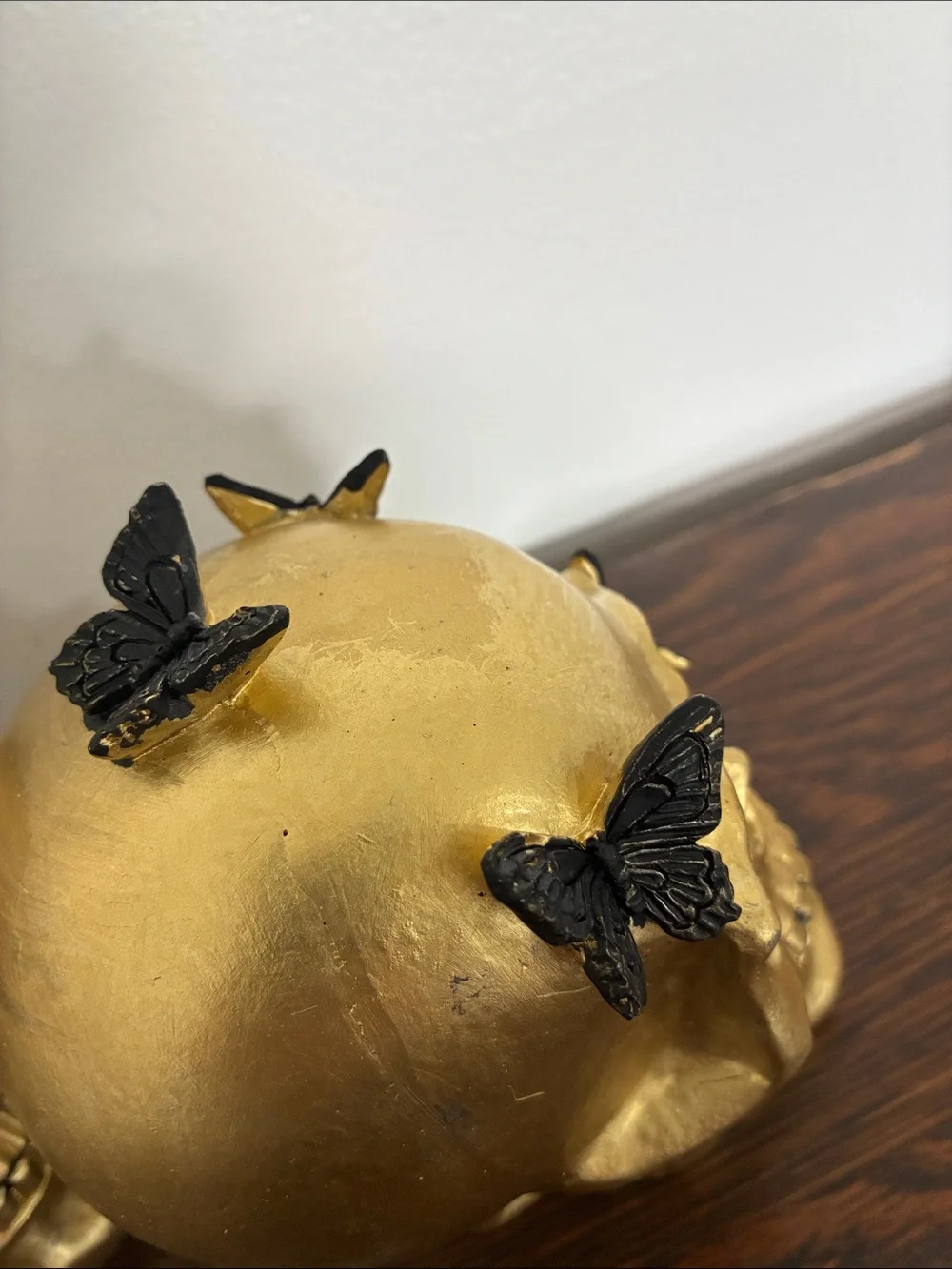 NWT- Set of 2- STUNNING- Gold Skull Statues with Black Butterflies Accents